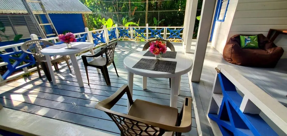 Alojamento de Turismo Selvagem Bak A Yaad Vila Negril Jamaica